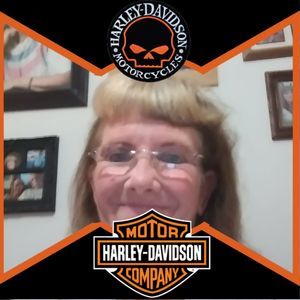 Meet your Posher, Lorraine